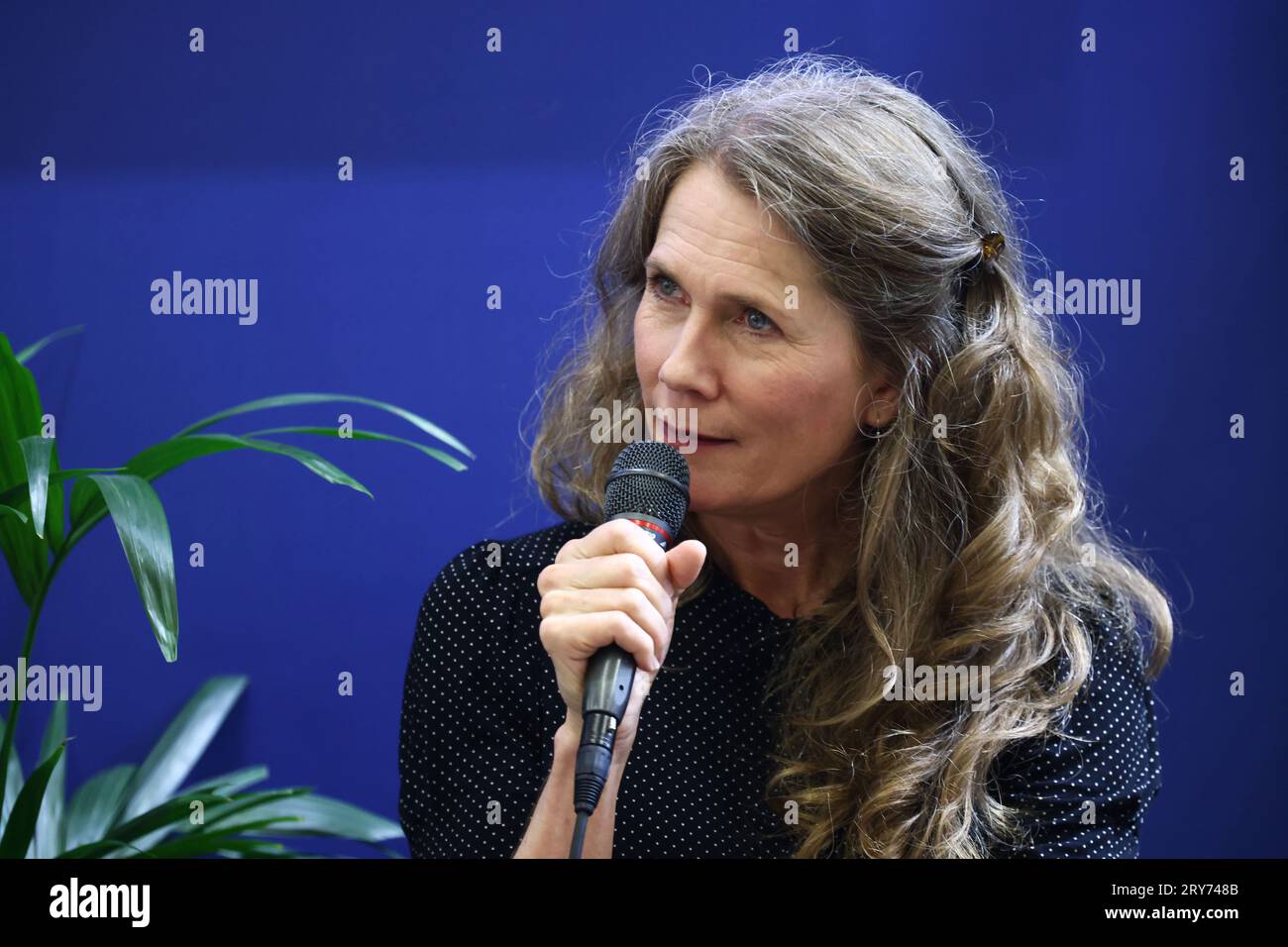 Irma Schultz, Autorin, während Bokmässan, Buchmesse, in Svenska mässan