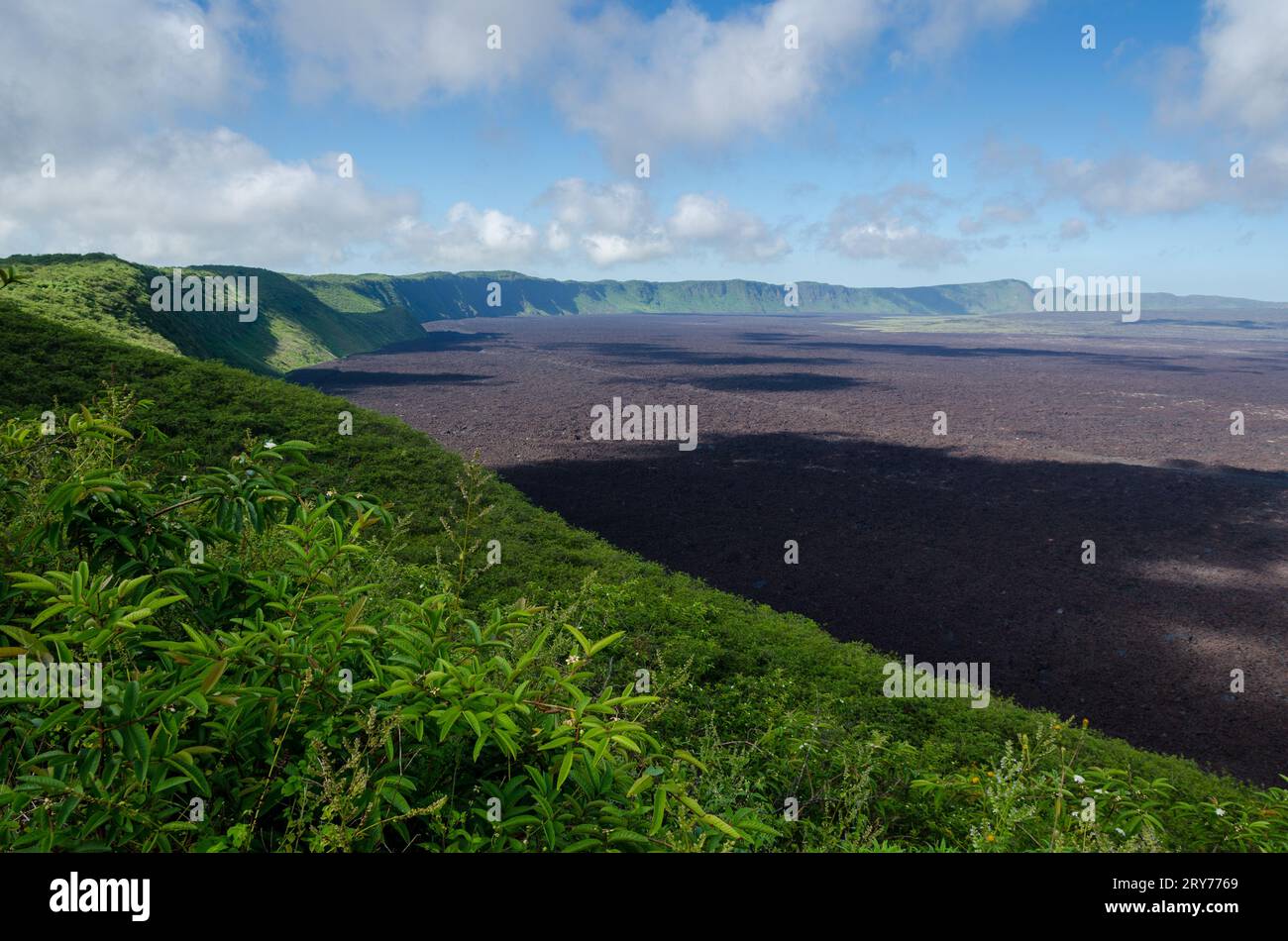 Fantastische vulkanische Landschaft auf den galapagos-Inseln Stockfoto