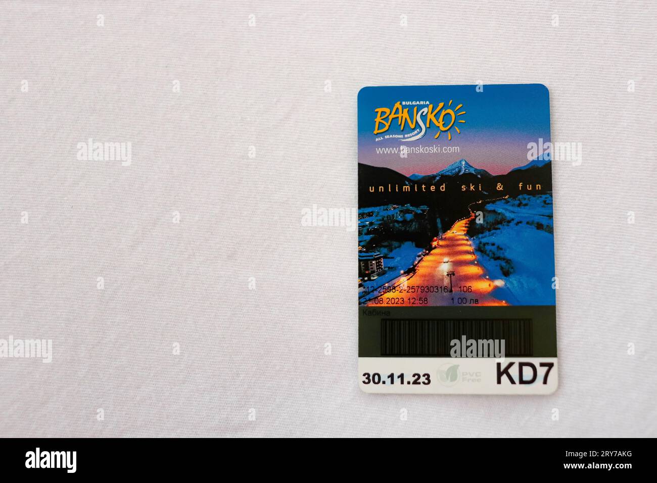 Eintrittskarte für Bansko Ski, Gondellift Attraktionen auf weißem Hintergrund Stockfoto