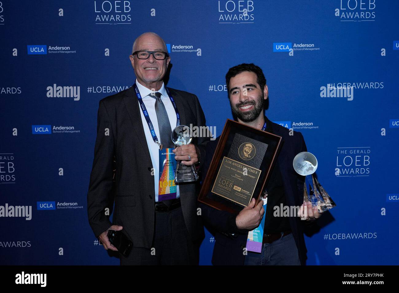 New York, Usa. September 2023 28. New York, New York. Donnerstag, 28. September 2023. Gewinner der Local, Los Angeles Times, Brian Van der Brug, Adam Elmahrek während der Gerald Loeb Awards 2023, veranstaltet von der UCLA Anderson School of Business, gehalten in der Capitale in New York City, Donnerstag, 28. September 2023. Foto: Jennifer Graylock/Alamy Live News Stockfoto