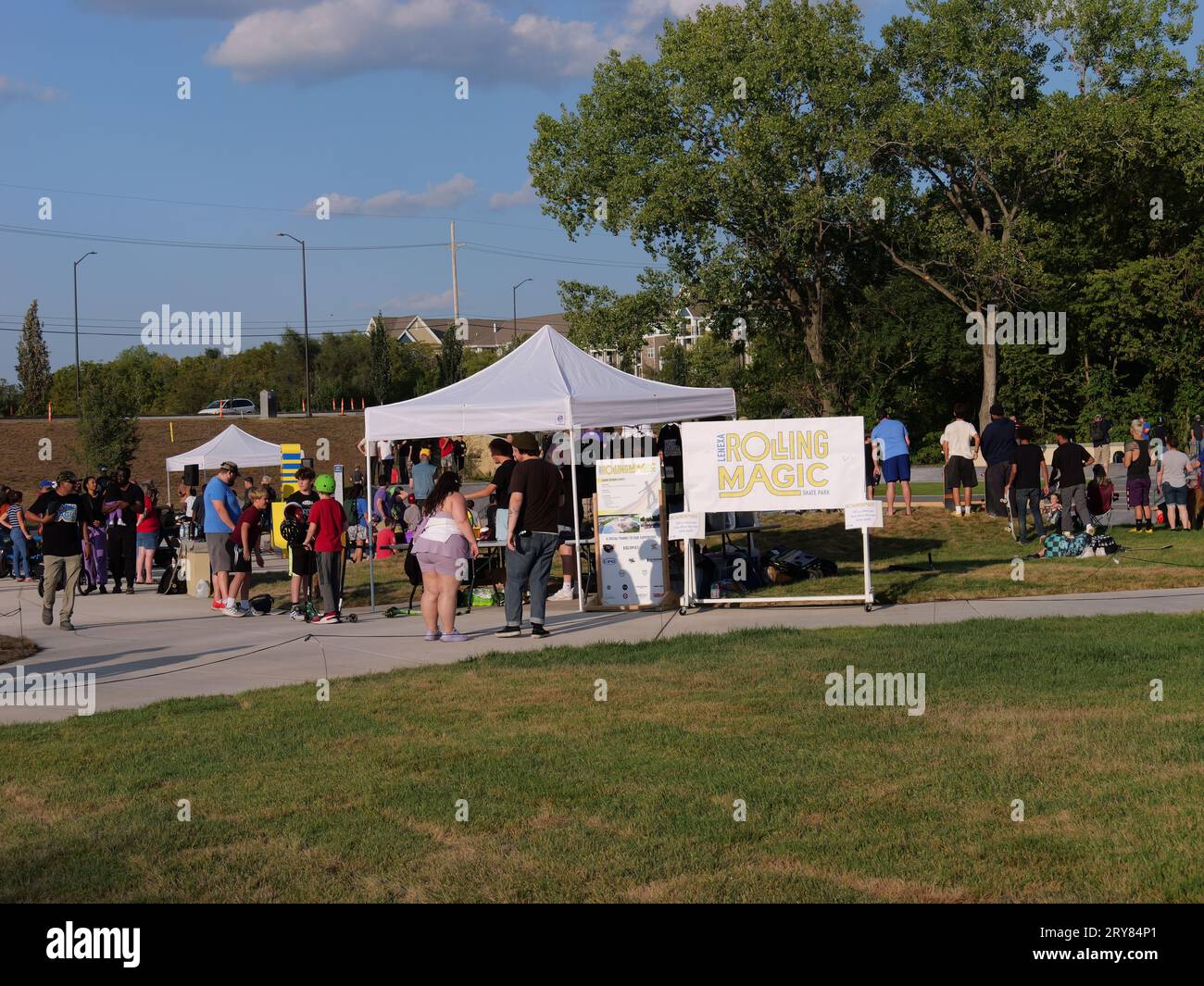 Lenexa, Kansas – 12. September 2023: Eröffnung des Rolling Magic Skatepark Grand im SAR Ko Par Park Stockfoto