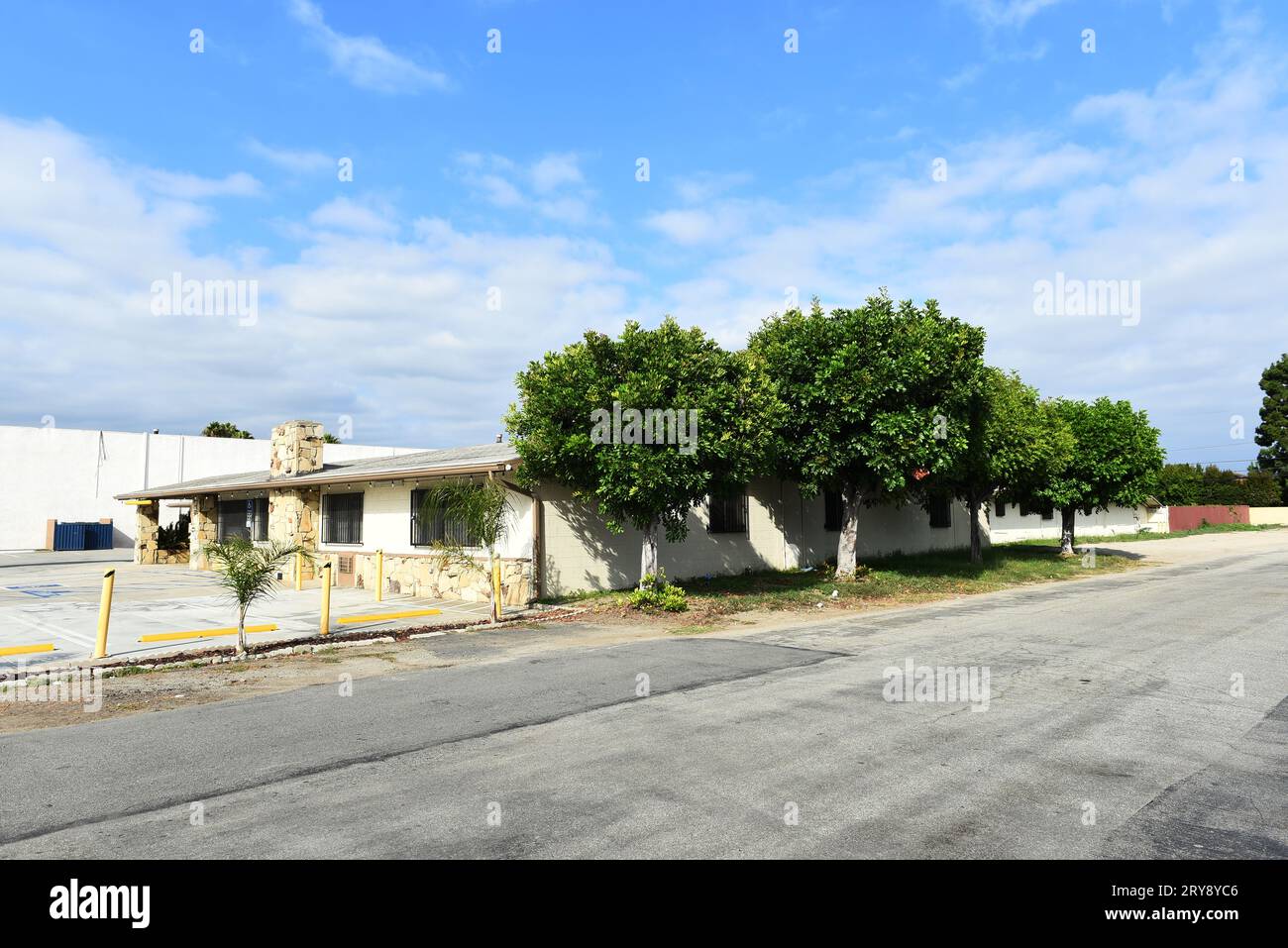 STANTON, KALIFORNIEN - 17. SEPTEMBER 2023: Das Starlite Motel am Beach Boulevard, Highway 39. Stockfoto