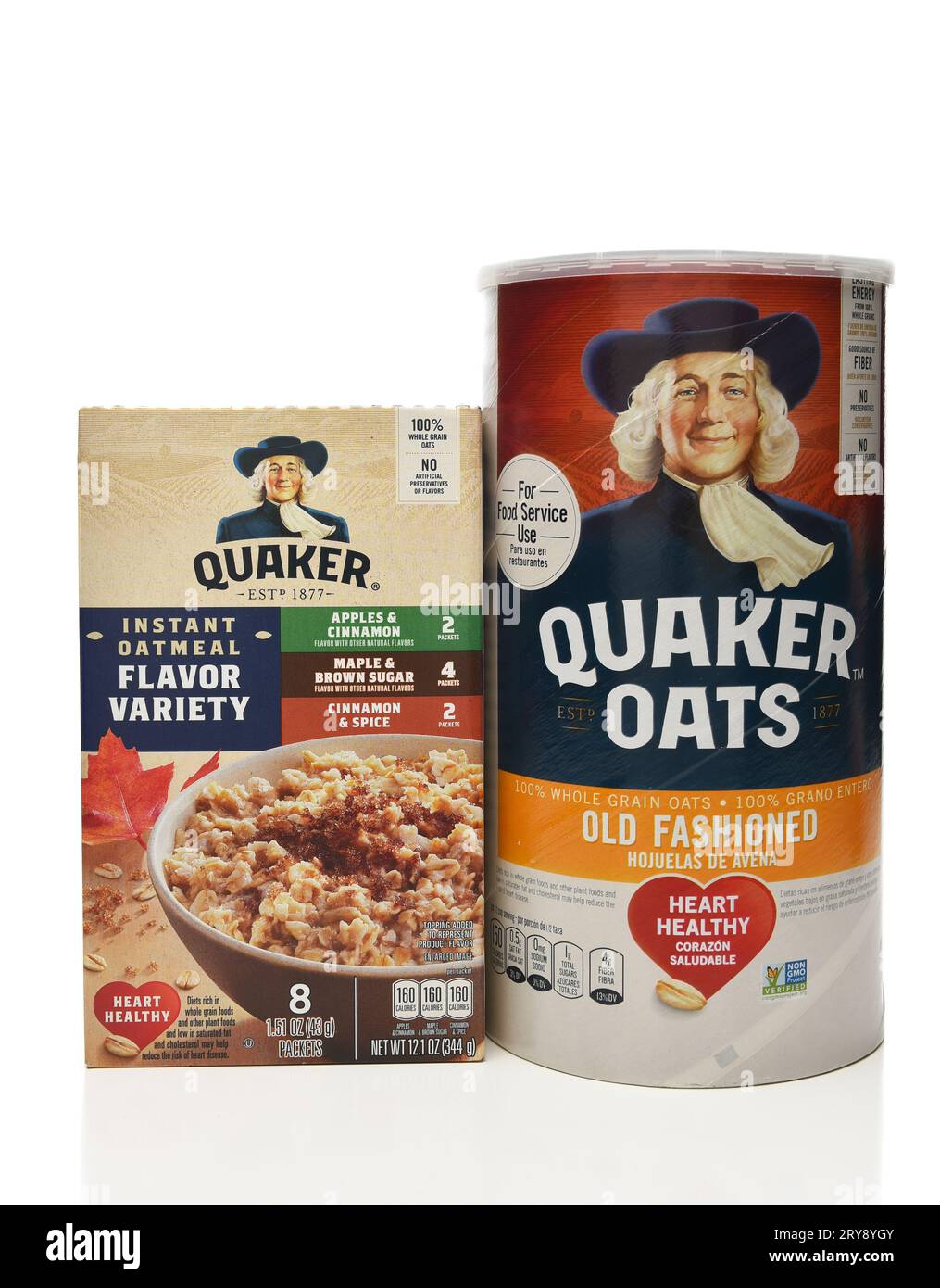 IRIVNE, KALIFORNIEN - 17. SEPTEMBER 2023: Eine Vielzahl von Quaker Oats Haferflocken, Old Fashioned und Instant. Stockfoto