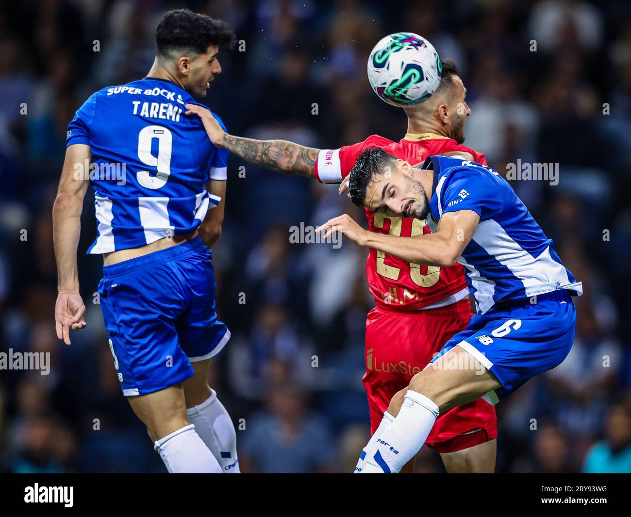 Mehdi Taremi und Stephen Eustaquio, FC Porto gegen Gil Vicente FC in der portugiesischen Liga. Stockfoto