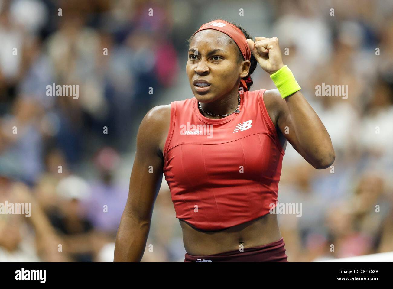 Tennisspielerin Coco Gauff USA feiert bei den US Open 2023, Arthur Ashe Stadium, USTA Billie Jean King National Tennis Center, Flushing Meadows Stockfoto