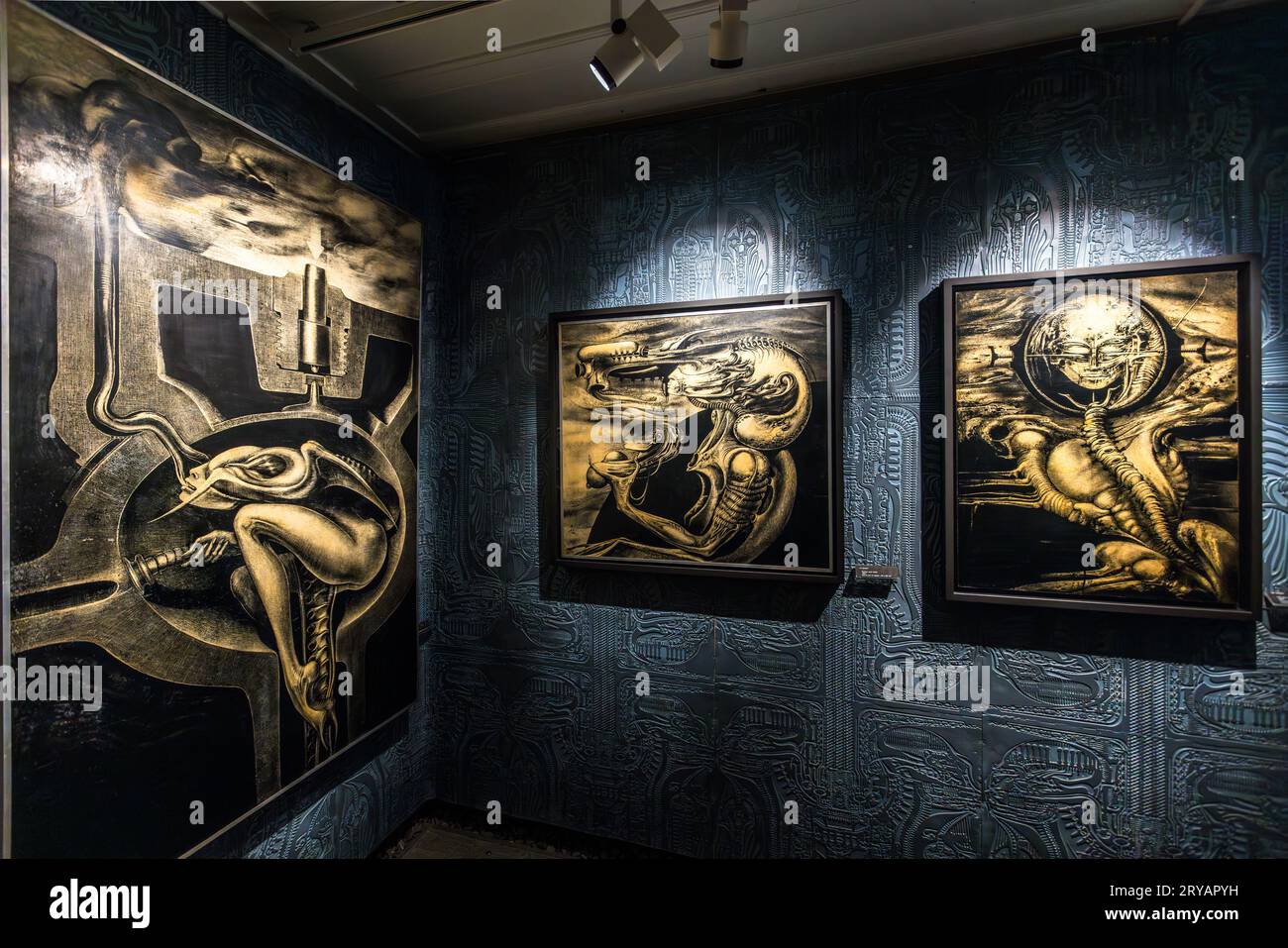 H R Heiger H.R. Giger aus der Biomechanoid-Serie, Dauerausstellung im HR Giger ...