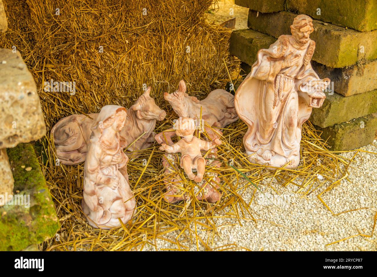 Statuen in eine Weihnachtskrippe Stockfoto