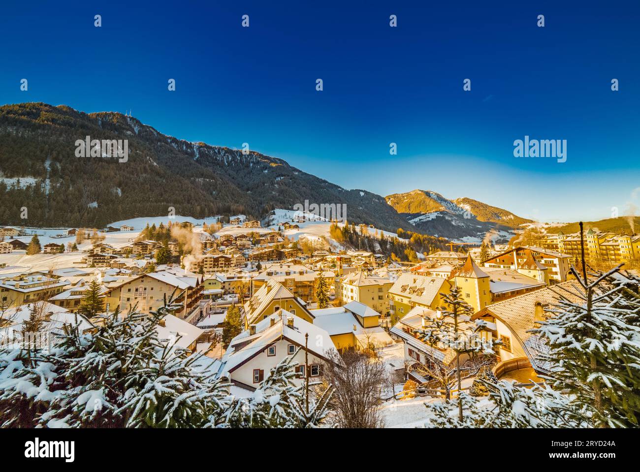 Blick auf das Alpendorf Stockfoto