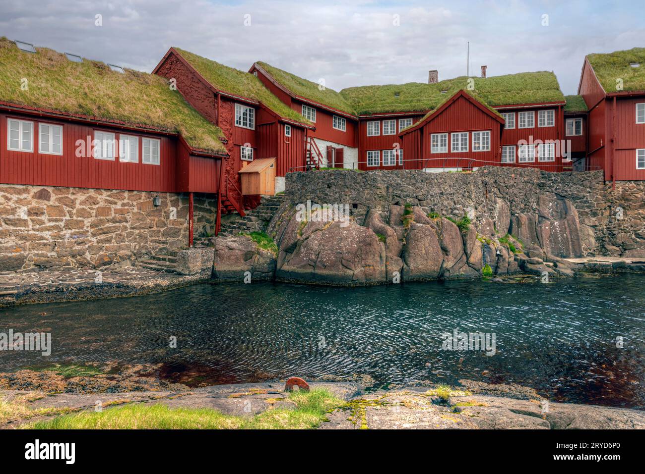 Torshavn und die parlamentsgebäude in Tinganes auf den Färöern Stockfoto