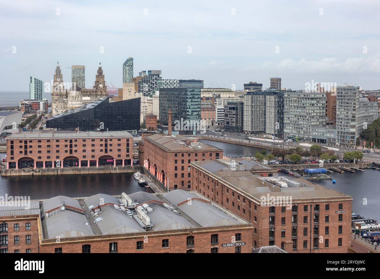 Liverpool, vereinigtes Königreich 16. Mai 2023 Royal Albert Dock Luftaufnahme in Liverpool, Merseyside, Großbritannien Stockfoto