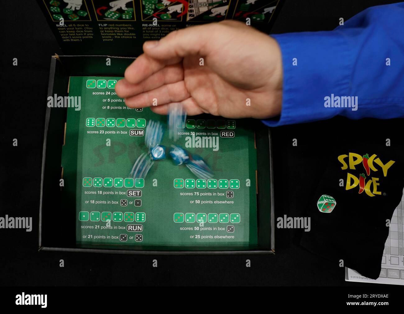 New York, Usa. September 2023 30. Das Spiel Spicy Dice vom Spielzeughersteller Enginuity wird am Samstag, den 30. September 2023, auf der New York Toy Fair im Jacob K. Javits Convention Center in New York City gezeigt. Foto von John Angelillo/UPI Credit: UPI/Alamy Live News Stockfoto