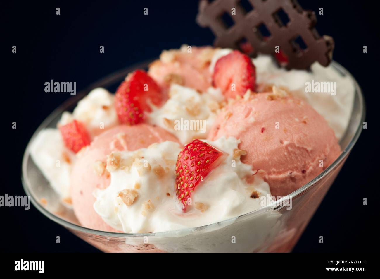 Eis in einer Vase Stockfoto
