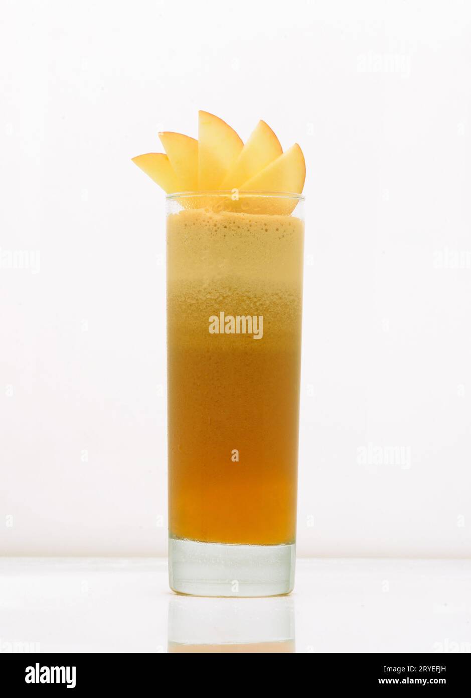 Obstgetränke im Glas Stockfoto