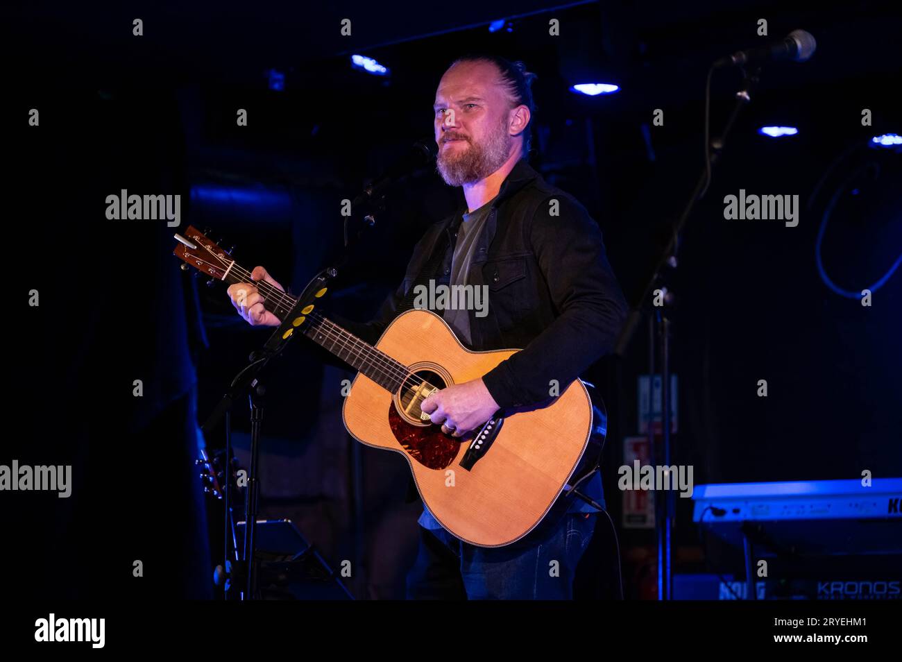 Fotografien von Seb Wesson, der am 29. September 2023 im Oran Mor Glasgow auftrat Stockfoto