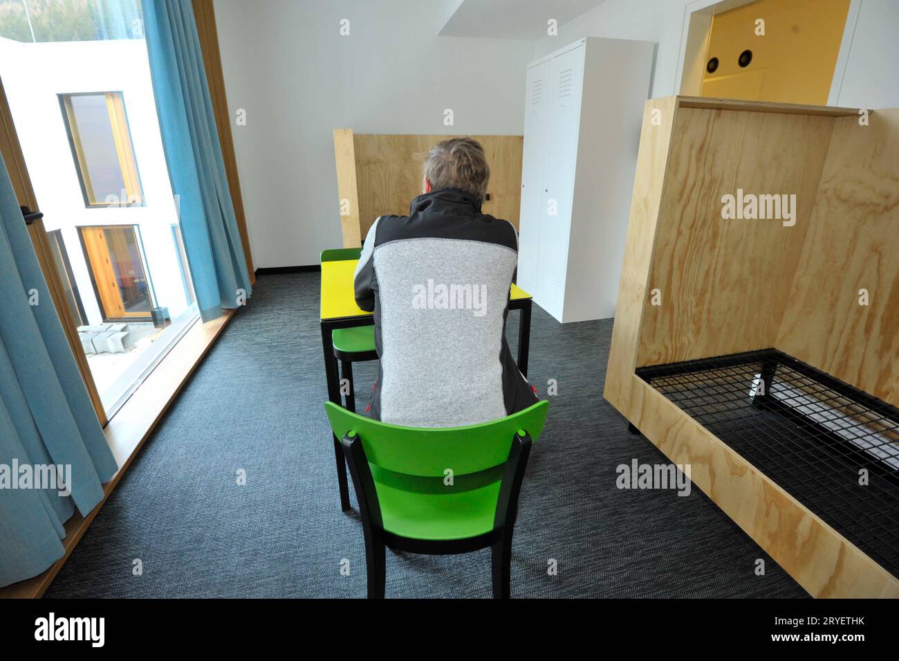 Flüchtling oder Asylbewerber in Einwanderungshaft Stockfoto