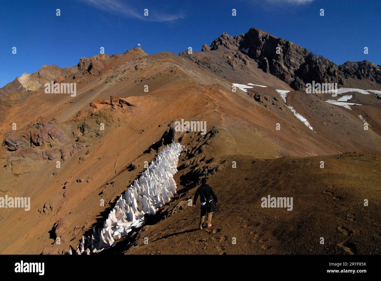 Cristo redentor de los Andes Berge und Landschaft Stockfoto