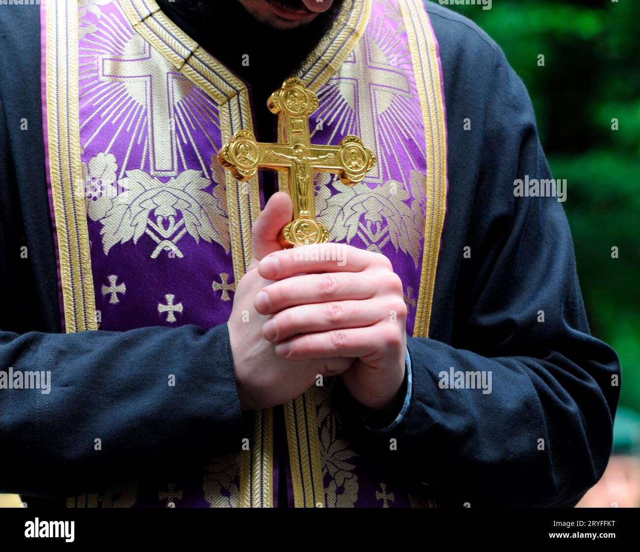 Priester der östlichen orthodoxen Kirche Stockfoto