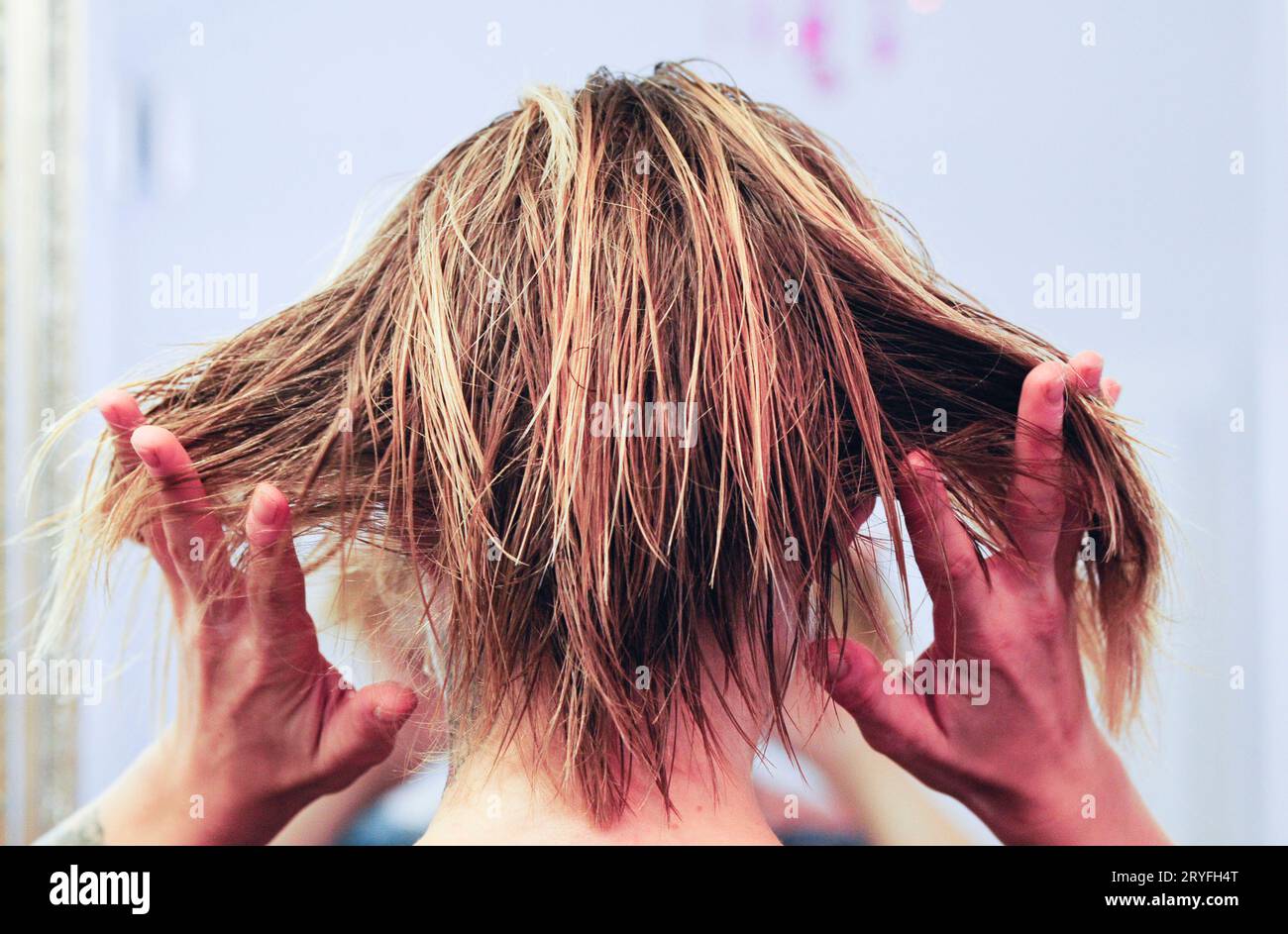 Haarstyling im Friseursalon Stockfoto