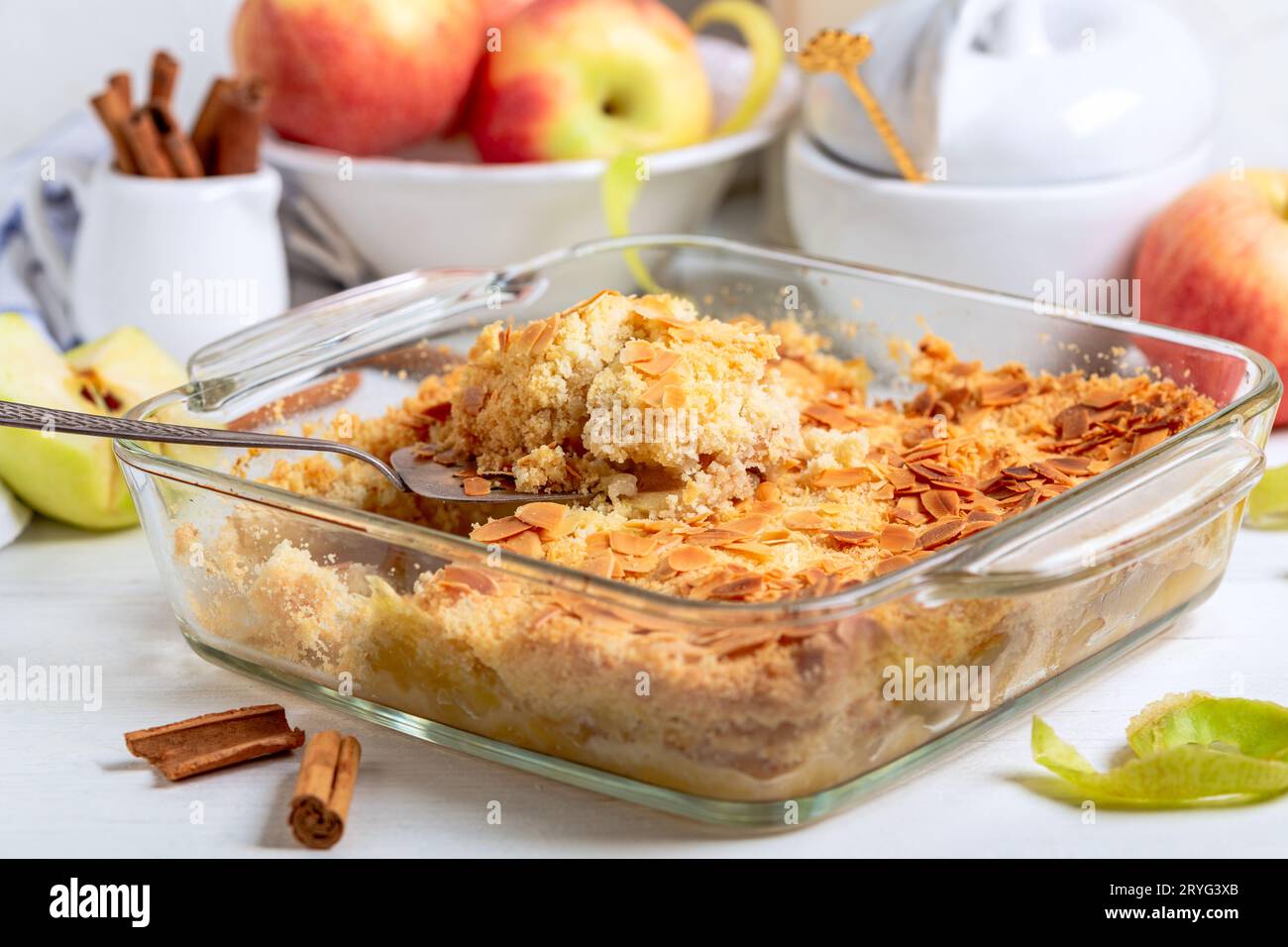 Köstliches Apfelstreusel. Stockfoto