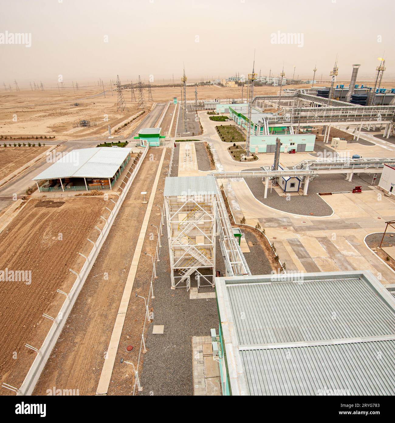 Öl- und Gastechnik und Industriebau. Panorama der Fabrik Stockfoto