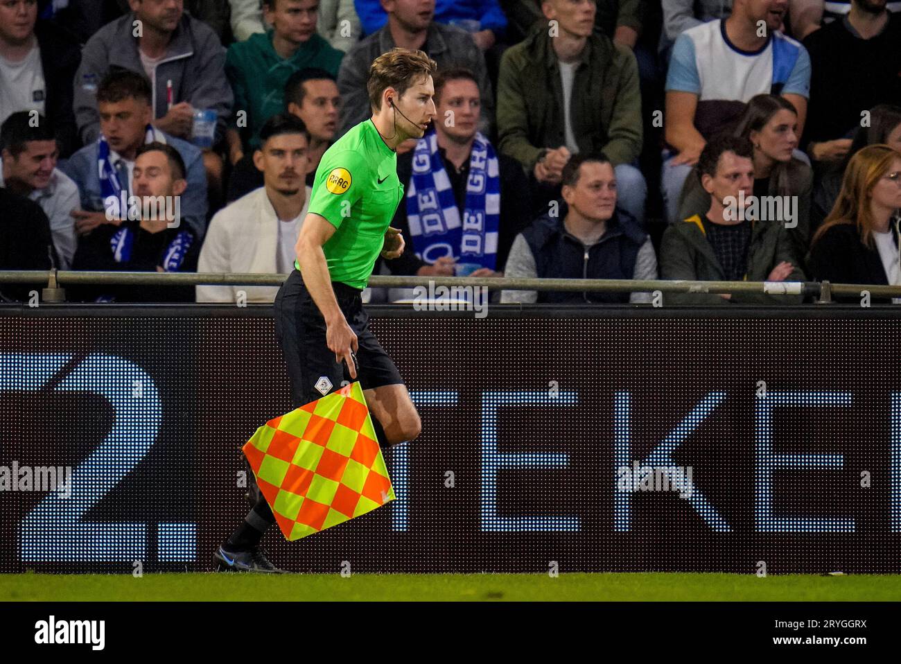 Doetinchem, Niederlande. September 2023 29. Stellvertretender Schiedsrichter Luc de Koning beim Keuken Kampioen Divisie-Spiel zwischen de Graafschap und Roda JC am 29. September 2023 in Doetinchem, Niederlande Credit: dpa/Alamy Live News Stockfoto