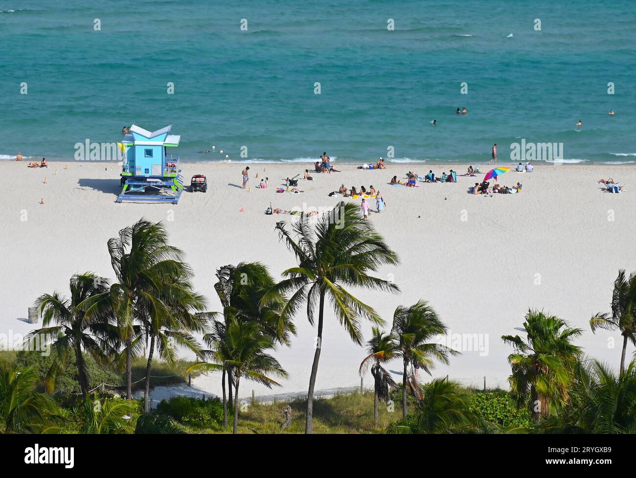 USA. FLORIDA. MIAMI. BLICK AUF DEN STRAND UND DAS MEER AM NORTH MIAMI BEACH. Stockfoto