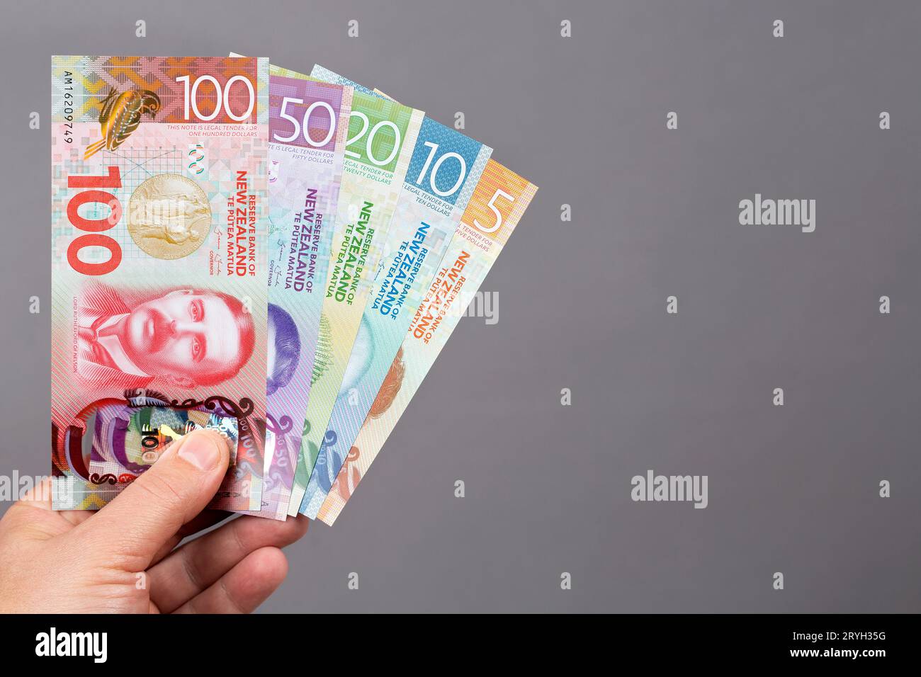 Neuseeländisches Geld - neue Banknotenserie in der Hand Stockfoto
