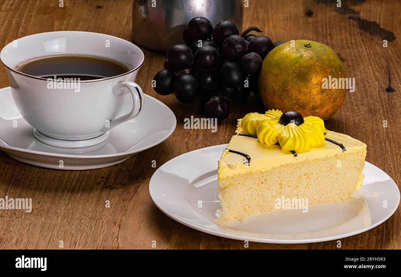 Kaffeetasse blumentopf -Fotos und -Bildmaterial in hoher Auflösung – Alamy