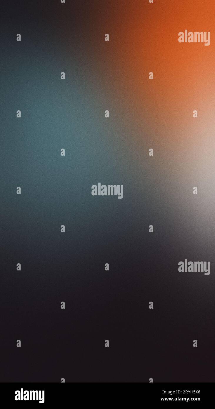 Körniger verlaufender Hintergrund, abstrakte weiche Farben, körnige Textur, verschwommene orangefarbene graue weiße Punkte auf schwarzem, vertikalem Rahmen Stockfoto