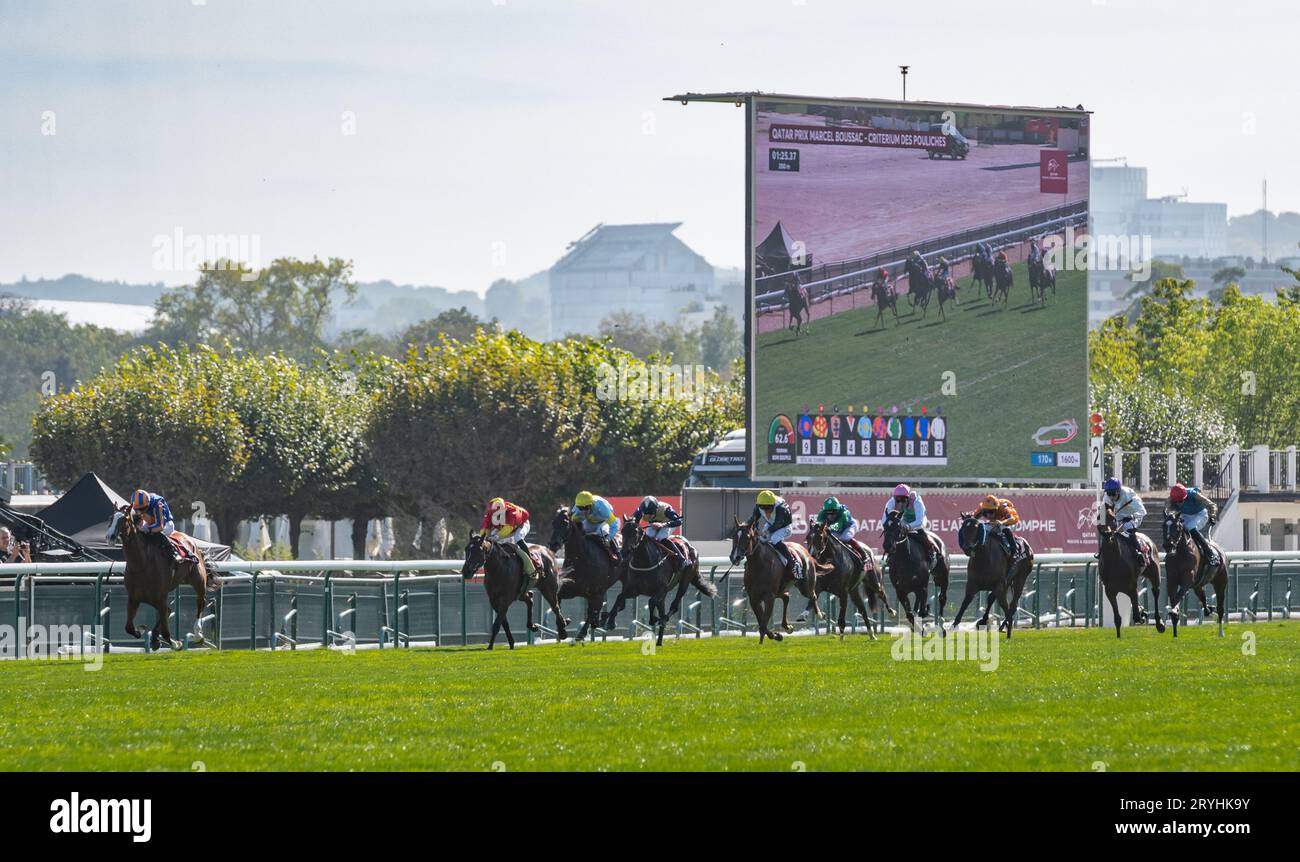 Sonntag, den 1. Oktober 2023, Paris, Frankreich; Opernsänger und Jockey Ryan Moore gewinnen 2023 den Gruppe 1 Prix Marcel Boussac für Trainer Aidan O'Brien und Besitzer M. Tabor / D. Smith / Mme. J. Magnier und Westerberg. Credit JTW Equine Images / Alamy Live News. Stockfoto