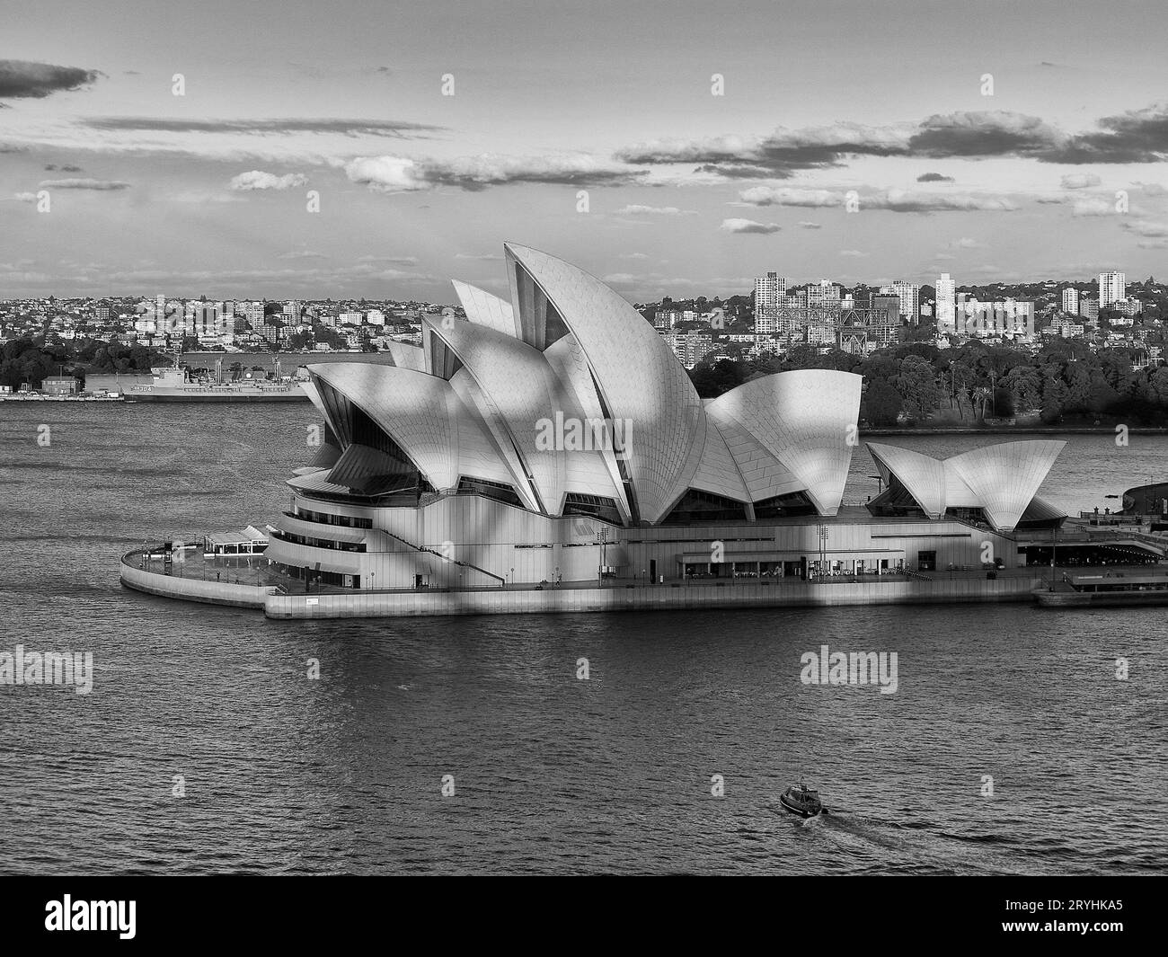 Schwarzweißfoto Von Der Sydney Harbour Bridge Aus Gesehen. New South Wales, Australien. Stockfoto
