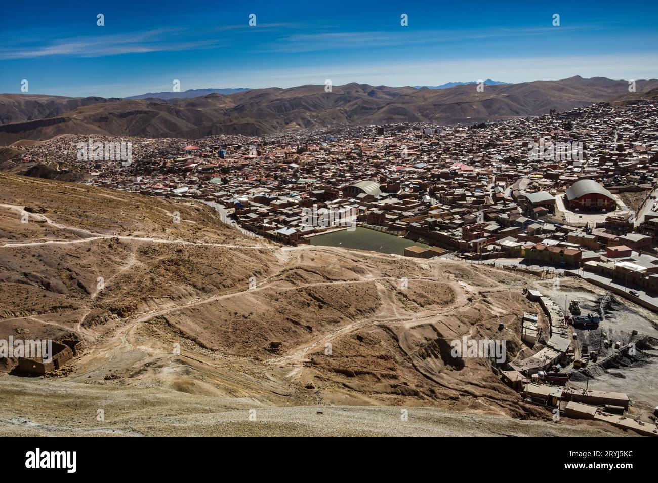 Überblick über die Stadt Potosí und Minen aus Cerro Rico, Bolivien Stockfoto