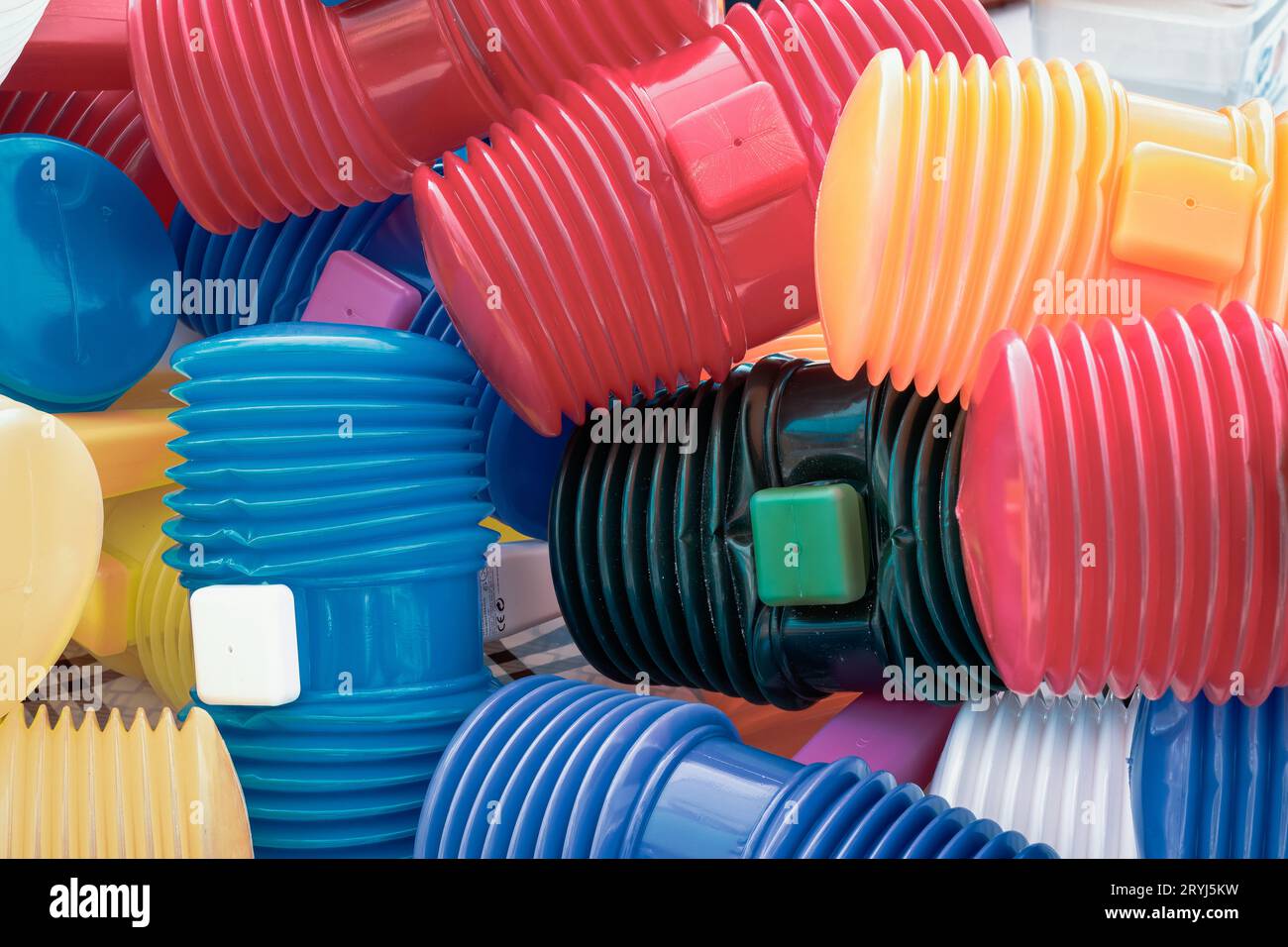 Bunte Plastikhämmer Spielzeug, St.. John Festival, Porto, Portugal Stockfoto