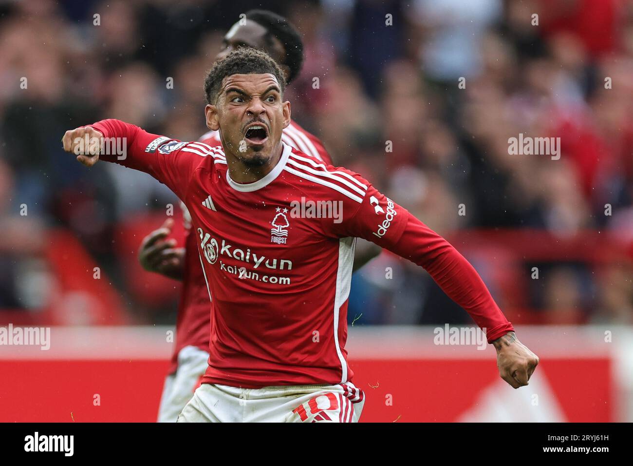 Nottingham, Großbritannien. Oktober 2023. Morgan Gibbs-White #10 von Nottingham Forest reagiert auf seinen letzten Tackle während des Spiels Nottingham Forest vs Brentford in City Ground, Nottingham, Großbritannien, 1. Oktober 2023 (Foto: Mark Cosgrove/News Images) in Nottingham, Großbritannien am 10. Januar 2023. (Foto: Mark Cosgrove/News Images/SIPA USA) Credit: SIPA USA/Alamy Live News Stockfoto