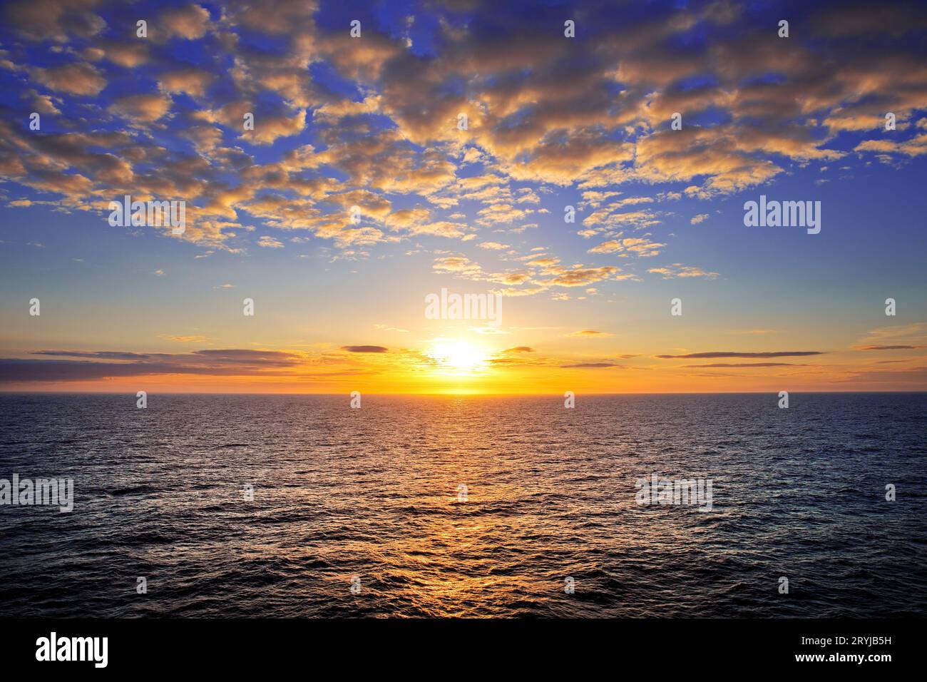 Moody Sonnenuntergang über der Nordsee, Skagerrak, Dänemark, Europa Stockfoto