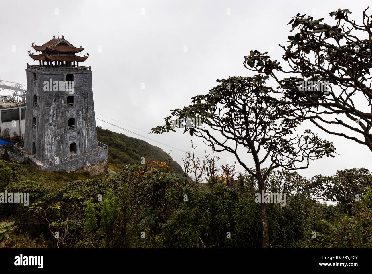 Der buddhistische Tempel im Fansipan in Sapa in Vietnam Stockfoto