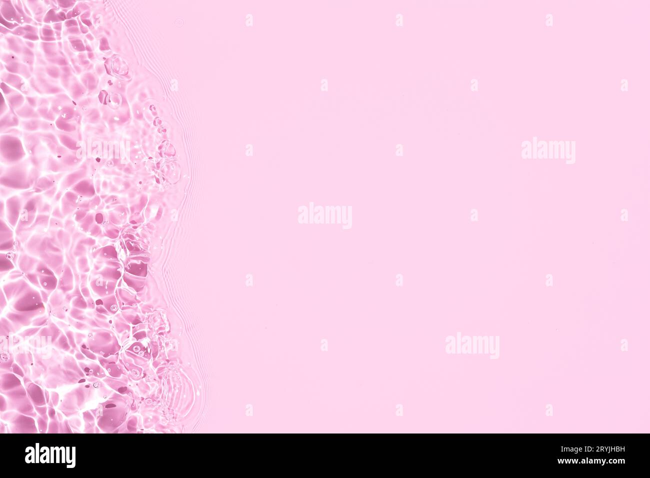 Pink abstrakte Wasserhintergrundstruktur mit Wellen und Wellen Stockfoto