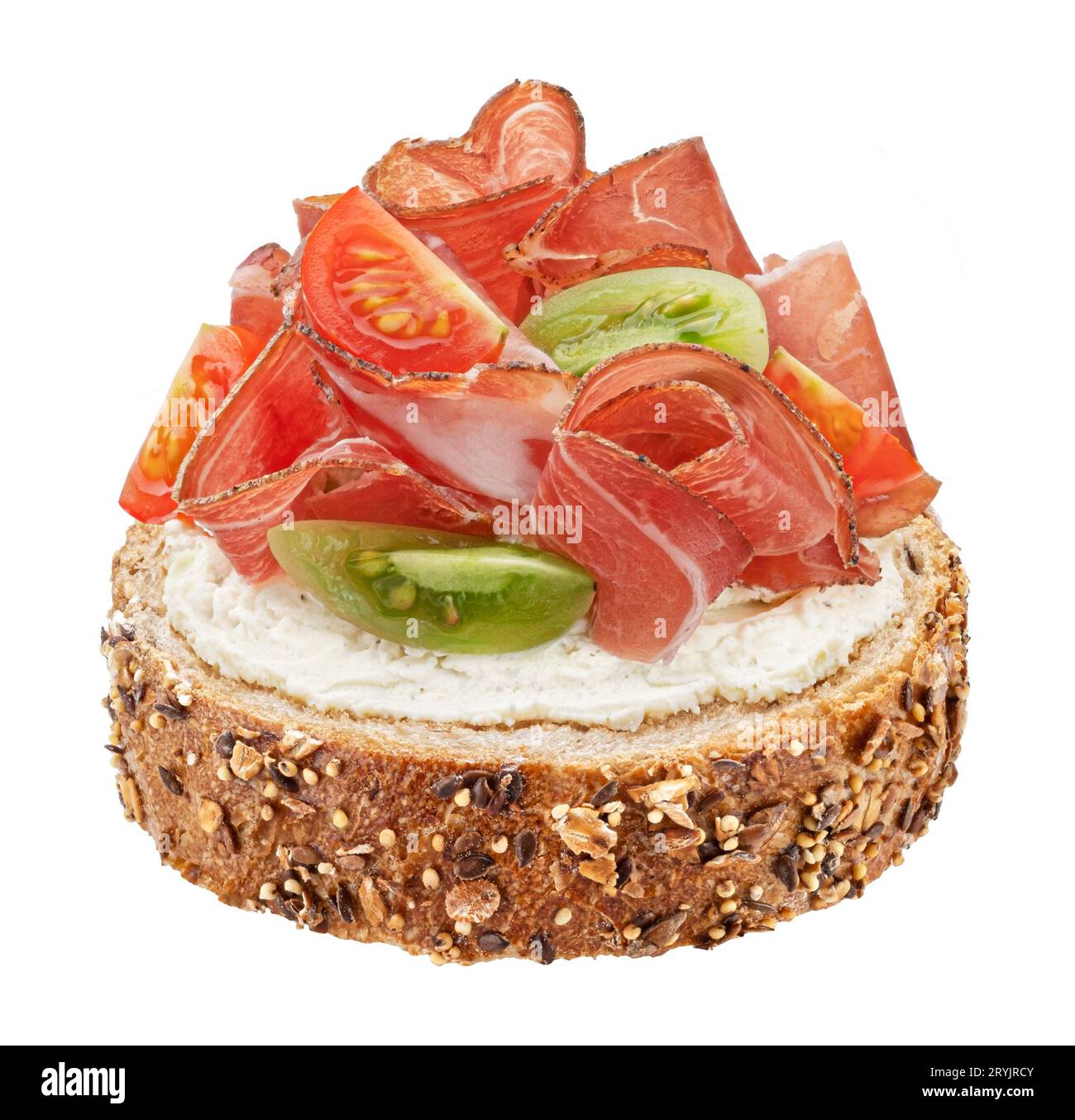Italienischer Prosciutto crudo oder spanischer Jamon isoliert auf weißem Hintergrund Stockfoto