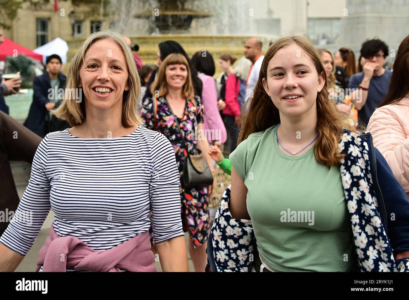 London, Großbritannien. Oktober 2023. Das Japan Matsuri Festival findet wieder auf dem Trafalgar Square in London statt, wo japanische Kultur, Tänze, Aufführungen, Speisen und Getränke. Kredit: Siehe Li/Picture Capital/Alamy Live News Stockfoto