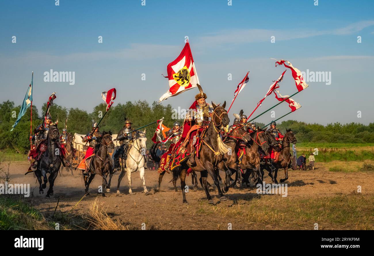 Kastellan, der den Angriff der Husaren anführt, historische Nachstellung der Schlacht von Gniew Stockfoto