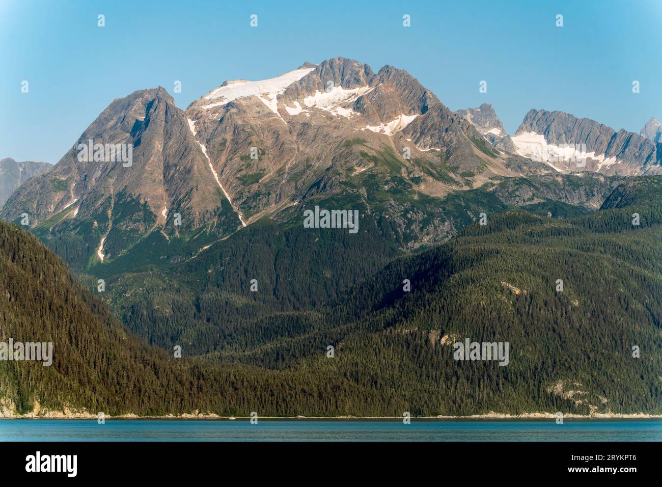 Berglandschaft in Chilkoot Inlet, Alaska, USA Stockfoto