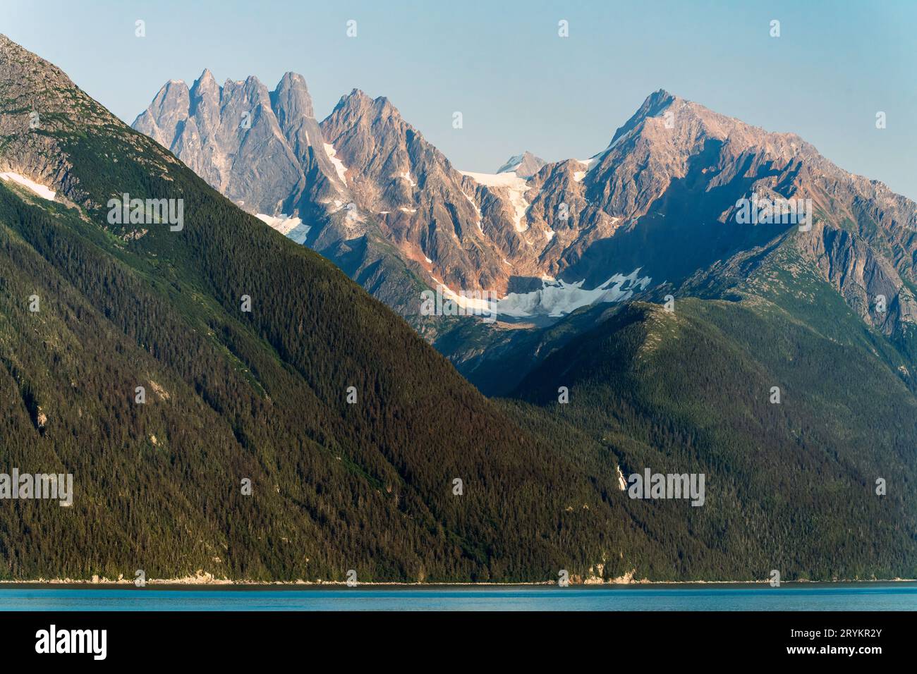 Berglandschaft in Chilkoot Inlet, Alaska, USA Stockfoto