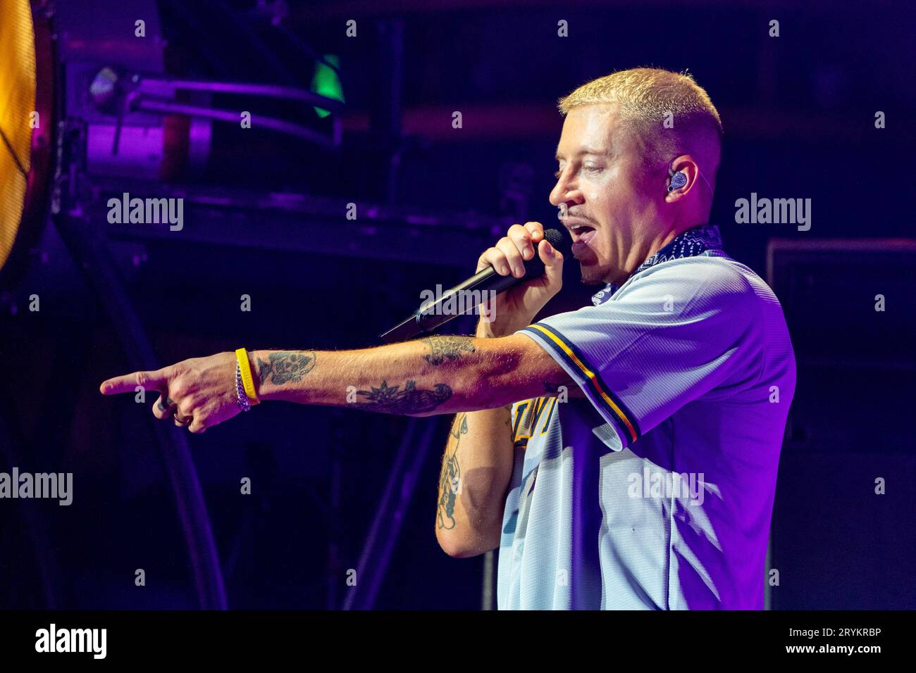 Milwaukee, USA. September 2023 30. Rapper Macklemore (Ben Haggerty) während der „Ben Tour“ im Rave am 30. September 2023 in Milwaukee, Wisconsin (Foto: Daniel DeSlover/SIPA USA) Credit: SIPA USA/Alamy Live News Stockfoto