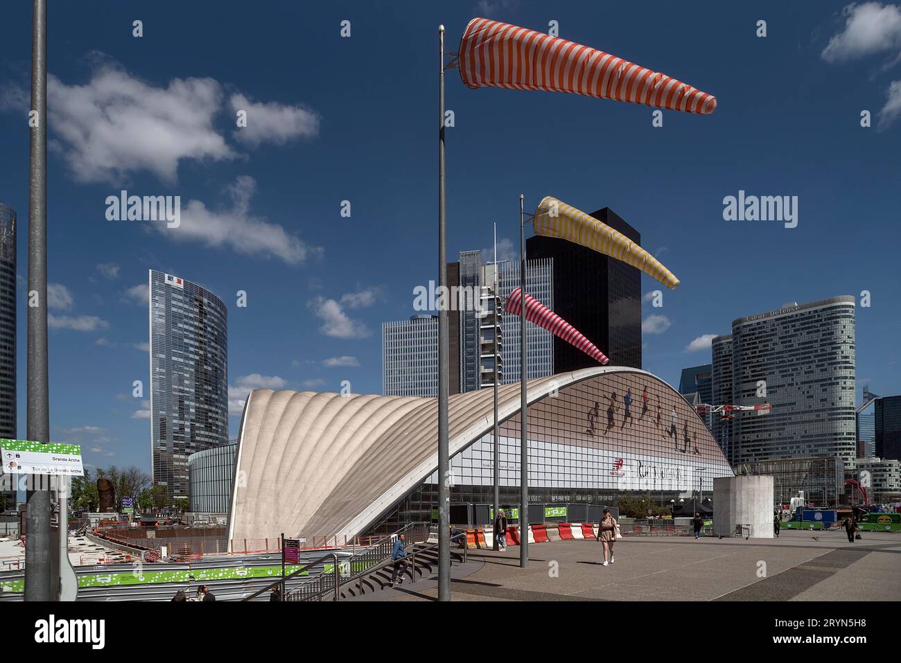 La Defence, das New High Quarter, das größte Büroviertel Europas, Paris, Frankreich Stockfoto