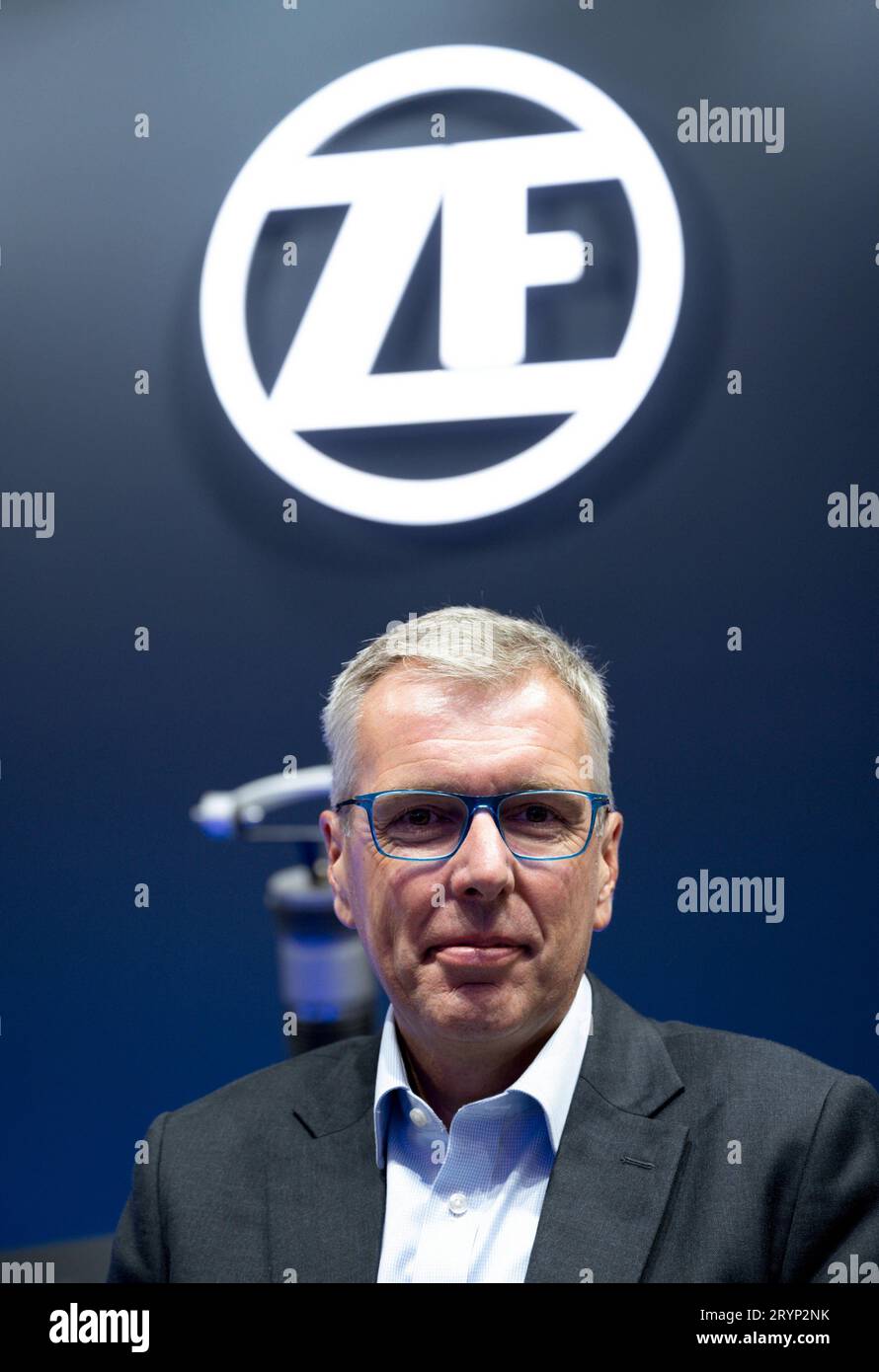 Holger KLEIN, Vorstandsvorsitzender der ZF Friedrichshafen AG, bei der IAA, 04.09.2023 Holger KLEIN, Vorstandsvorsitzender der ZF Friedrichshafen AG, auf der IAA Motor Show, 04.09.2023 *** Holger KLEIN, Vorstandsvorsitzender der ZF Friedrichshafen AG, auf der IAA, 04 09 2023 Holger KLEIN, Vorstandsvorsitzender der ZF Friedrichshafen AG, auf der IAA Motor Show, 04 09 2023 Credit: Imago/Alamy Live News Stockfoto