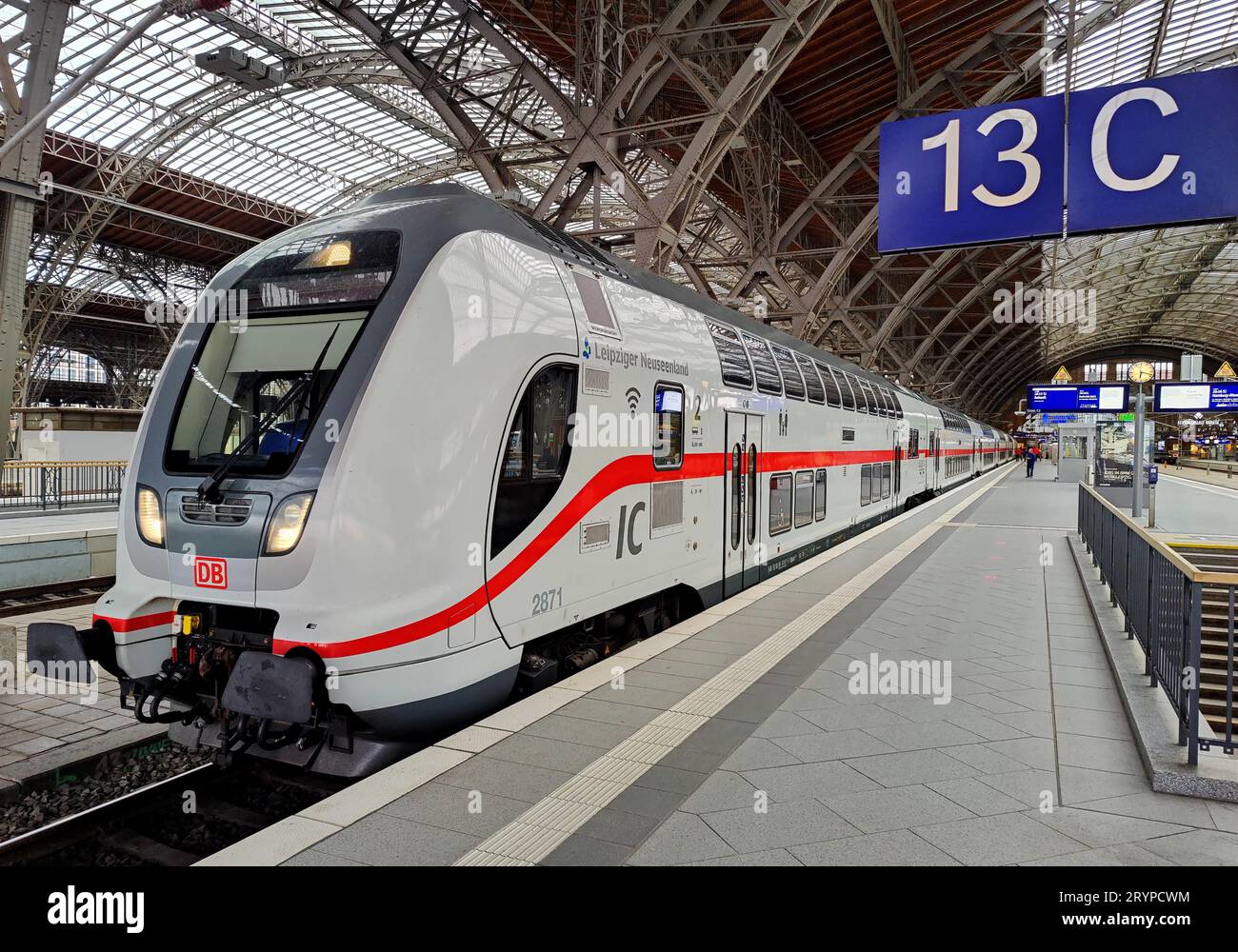 IC-Zug im Hauptbahnhof, Leipzig, Sachsen, Deutschland, Europa Stockfoto