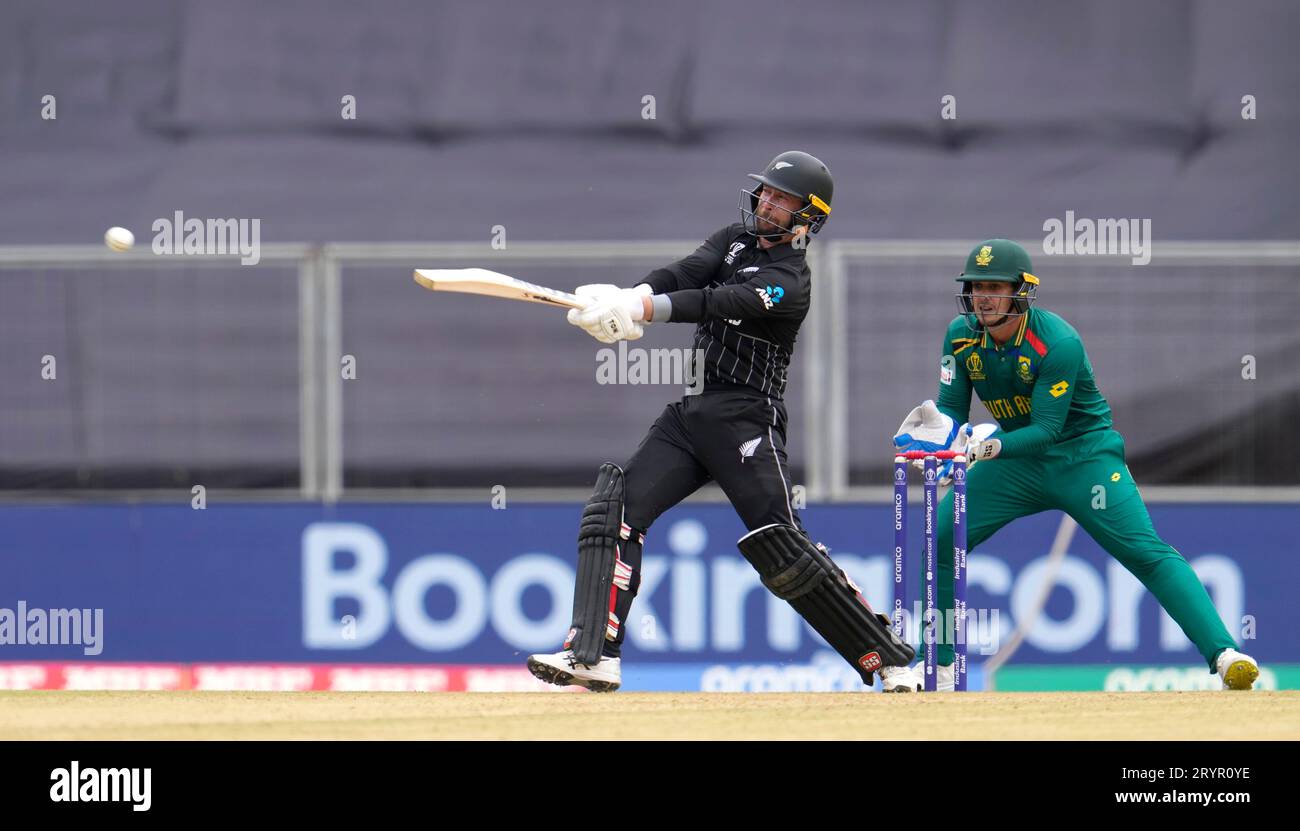 New Zealand's Devon Conway plays a shot during ICC Men's Cricket World Cup warm up matches between South Africa and New Zealand in Thiruvananthapuram, India, Monday, Oct. 2, 2023. (AP Photo/Manish Swarup) Stockfoto