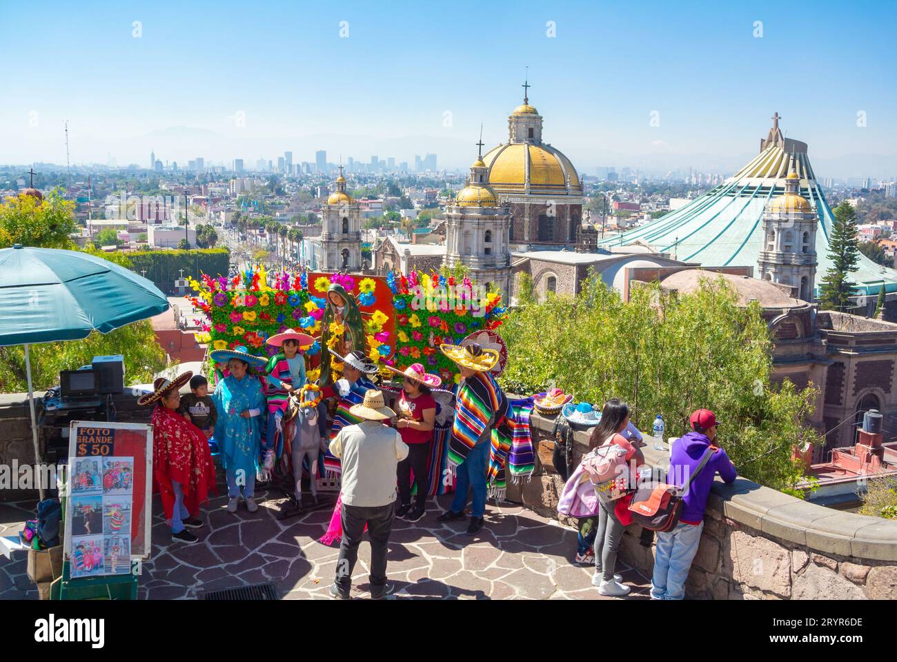 Mexiko-Stadt, CDMX, Mexiko, Basílica de Nuestra Señora de Guadalupe, Insigne y Nacional Basílica de Santa María de Guadalupe. Nur redaktionell. Stockfoto