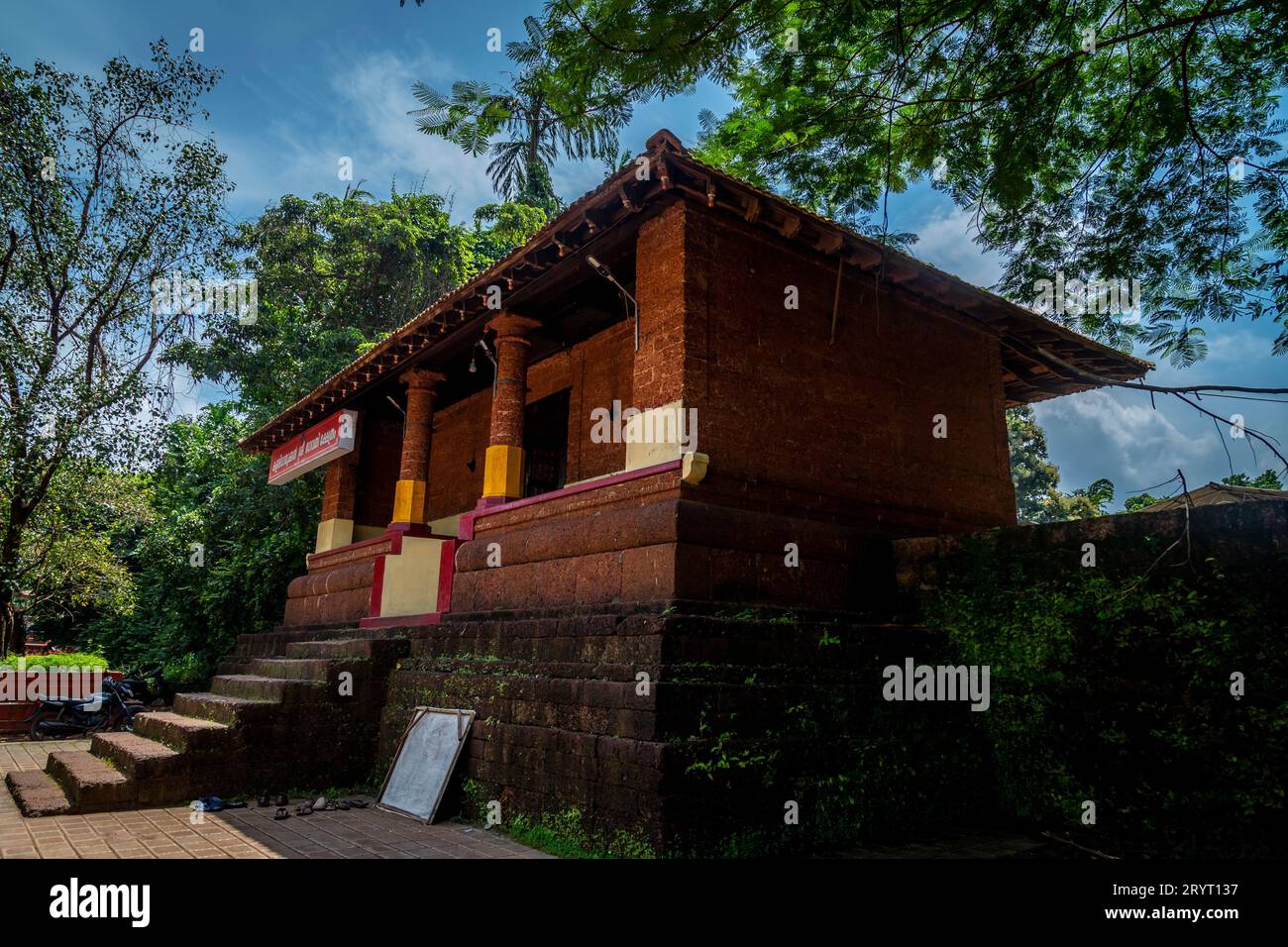 Traditionelle Kerala Tempel aus dem Bezirk Kannur. Stockfoto