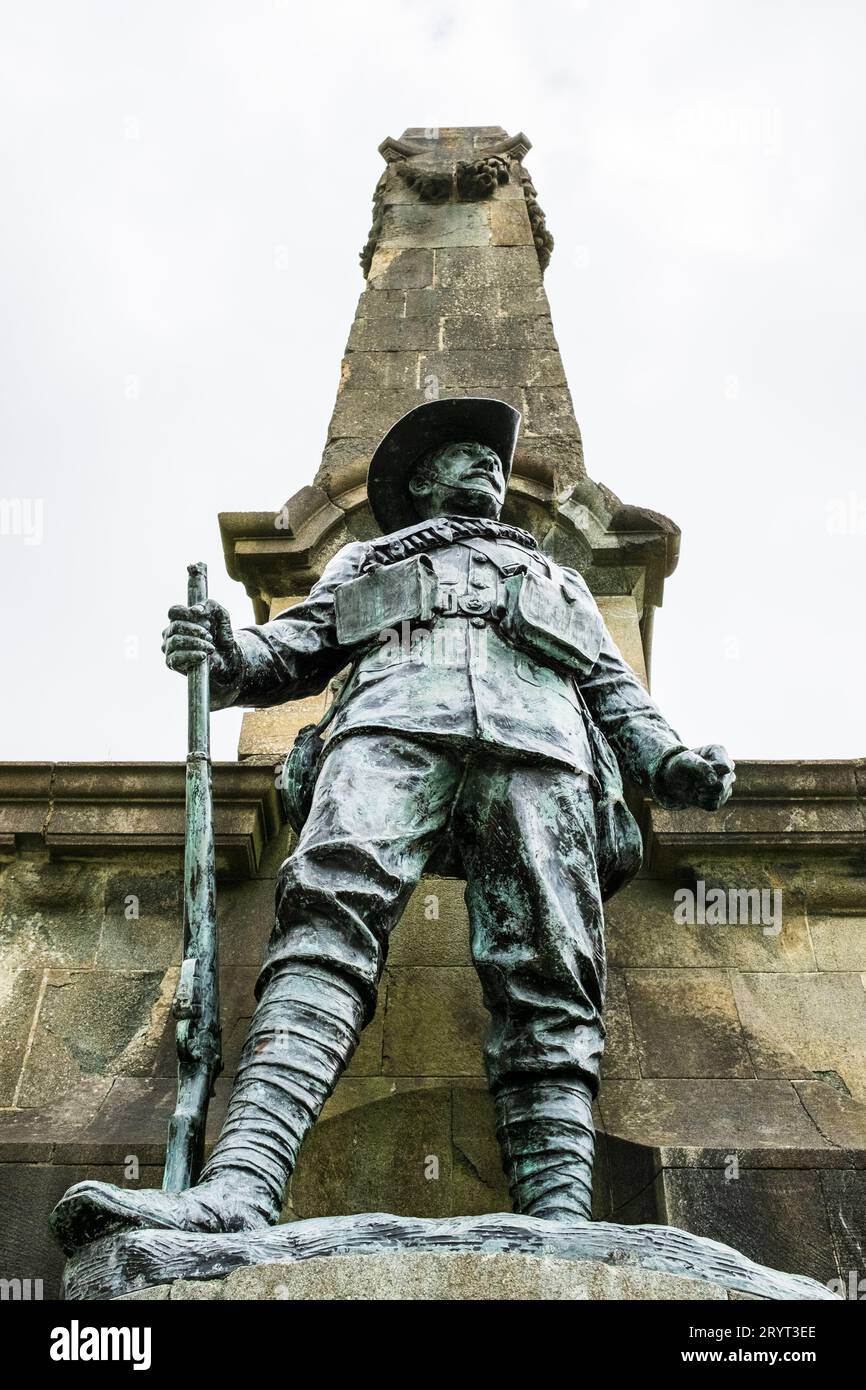 Eine Hommage an die Soldaten des King's Rifles Regiments vor der Winchester Cathedral in England Stockfoto